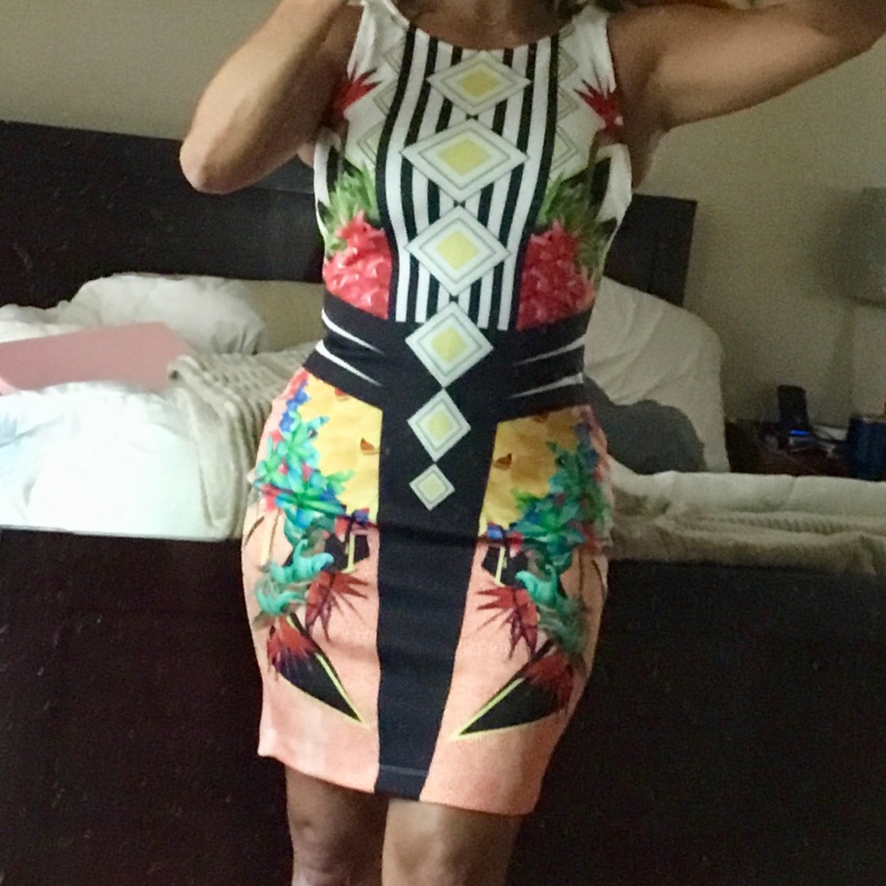 Venus Form Fitting Dress M